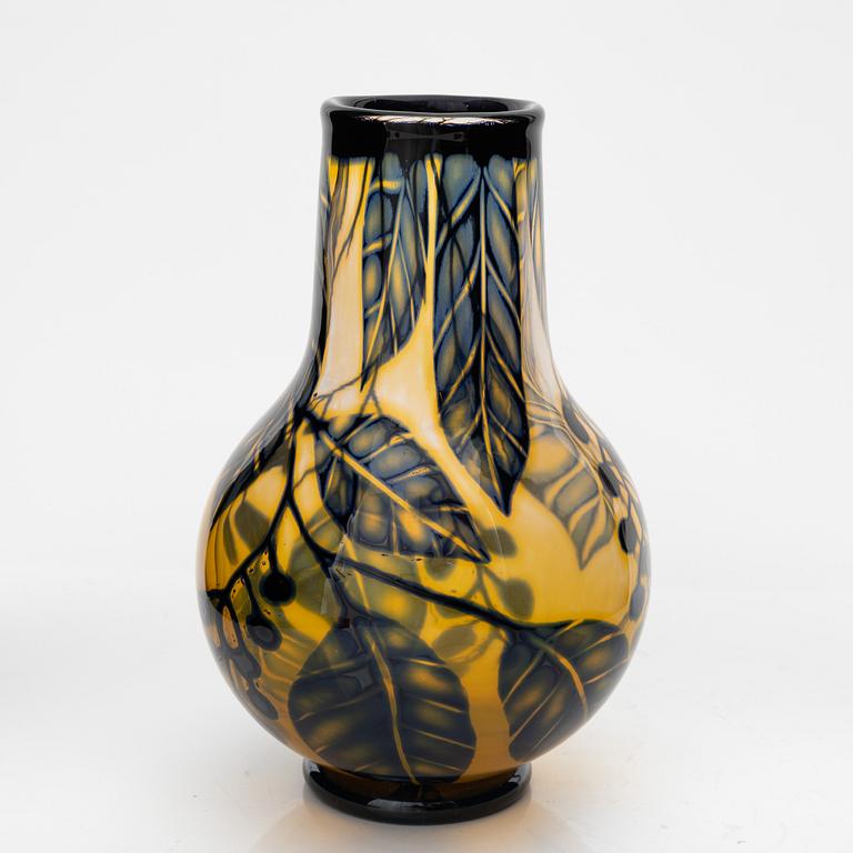 Eva Englund, a graal glass vase, -orrefors, signed and dated 1983.