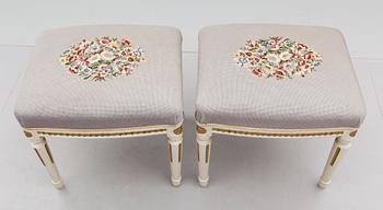 TABURETTER, 1 par, gustaviansk stil, 1900-talets första hälft.