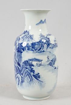 GOLVVAS, porslin, Kina, 1900-/2000-tal.