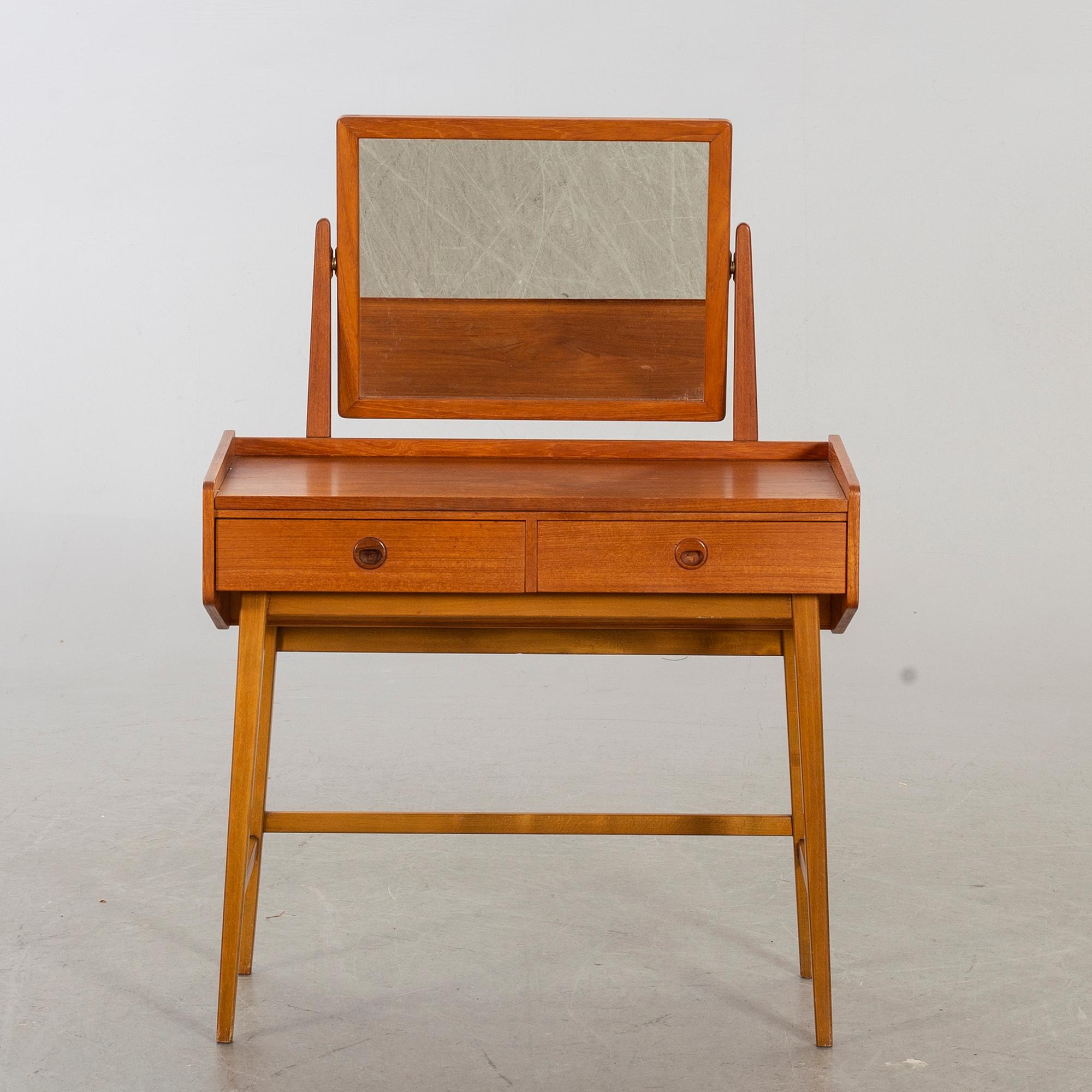A 1950's dressing table.