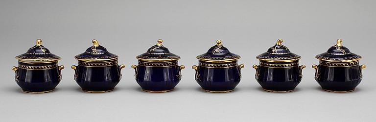 CREMEKOPPAR, 6 st, porslin, Limoges, Frankrike, 1900-tal.