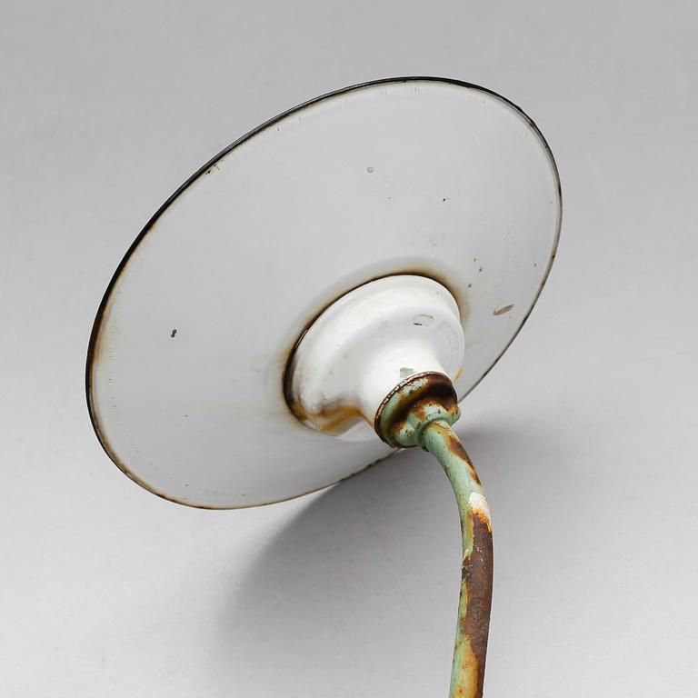 VÄGGLAMPA, industrimodell, 1900-talets mitt.