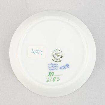 A 'Green Fluted' / 'Musselmalet rifflet' porcelain coaster / small dish, Royal Copenhagen, 1962.