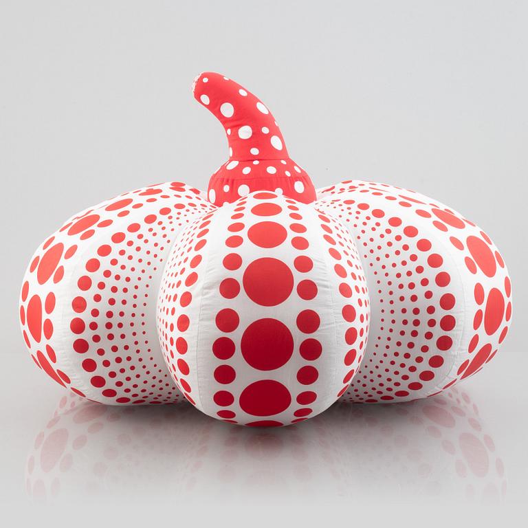 Yayoi Kusama, efter, objekt/multipel, “Soft Sculpture Pumpkin” (large).