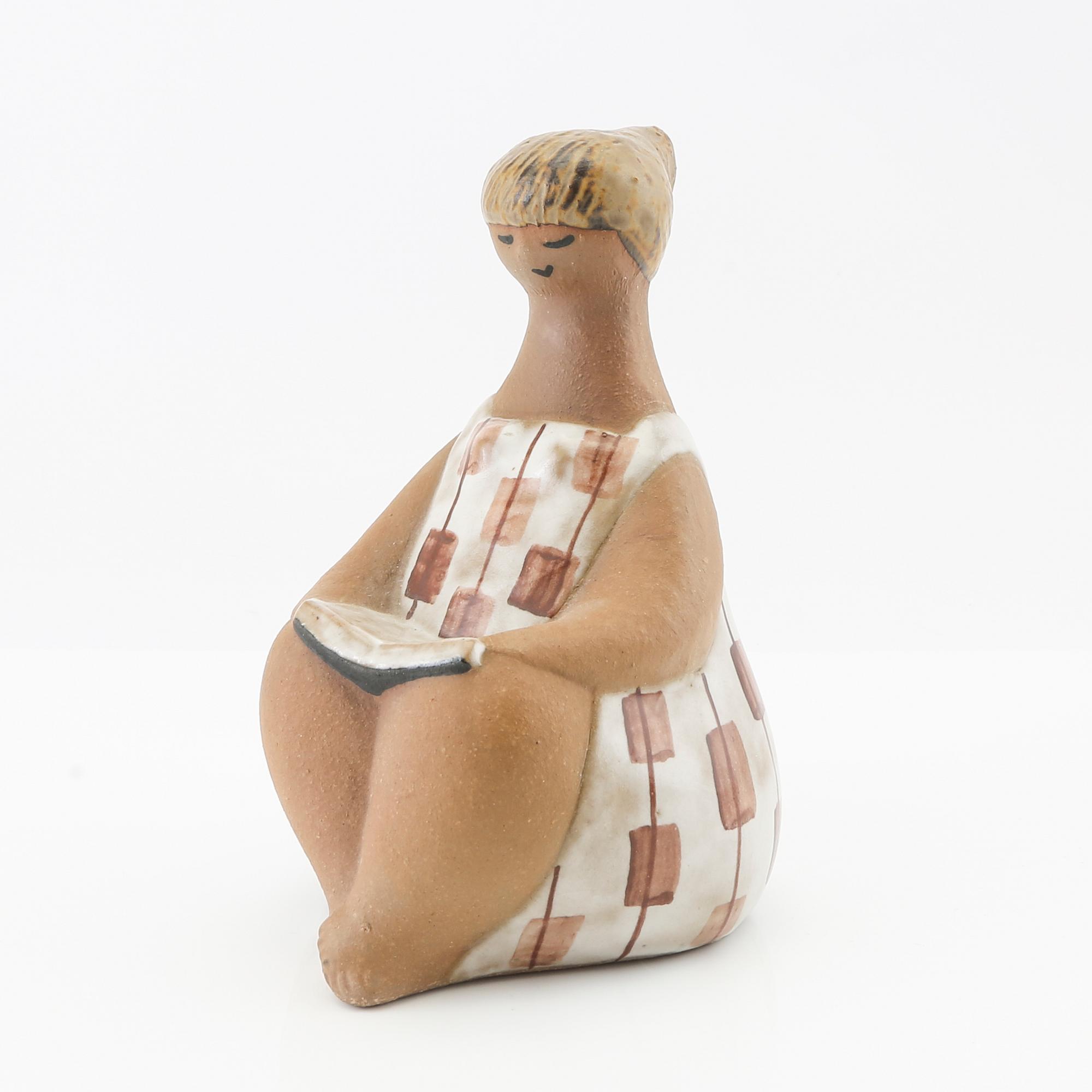 Lisa Larson, figurin "Charlotta" ur serien "ABC-flickorna" Gustavsberg.