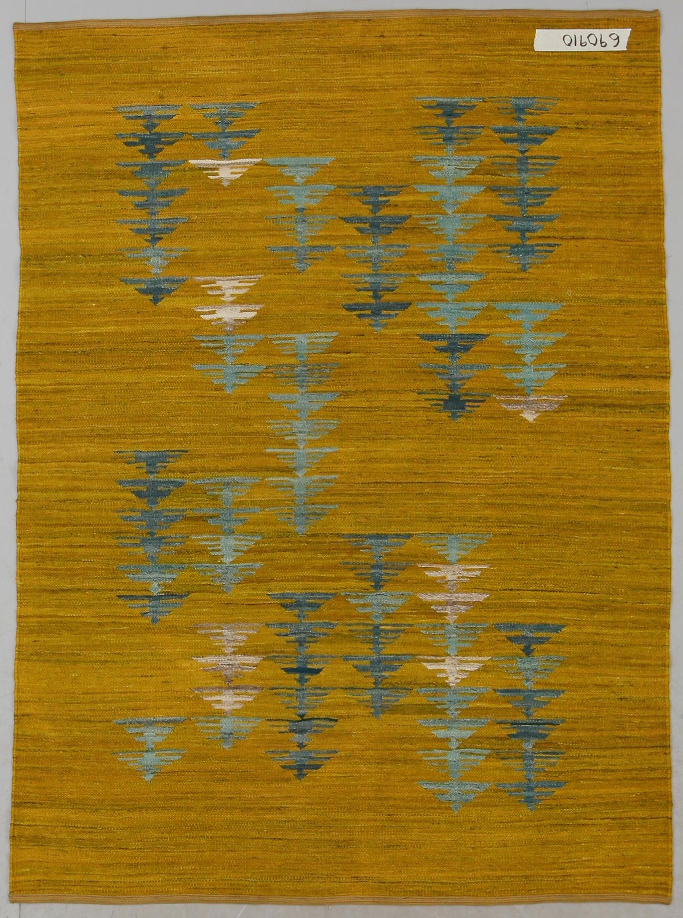 MATTA, rölakan. Ca 200 x 146 cm.