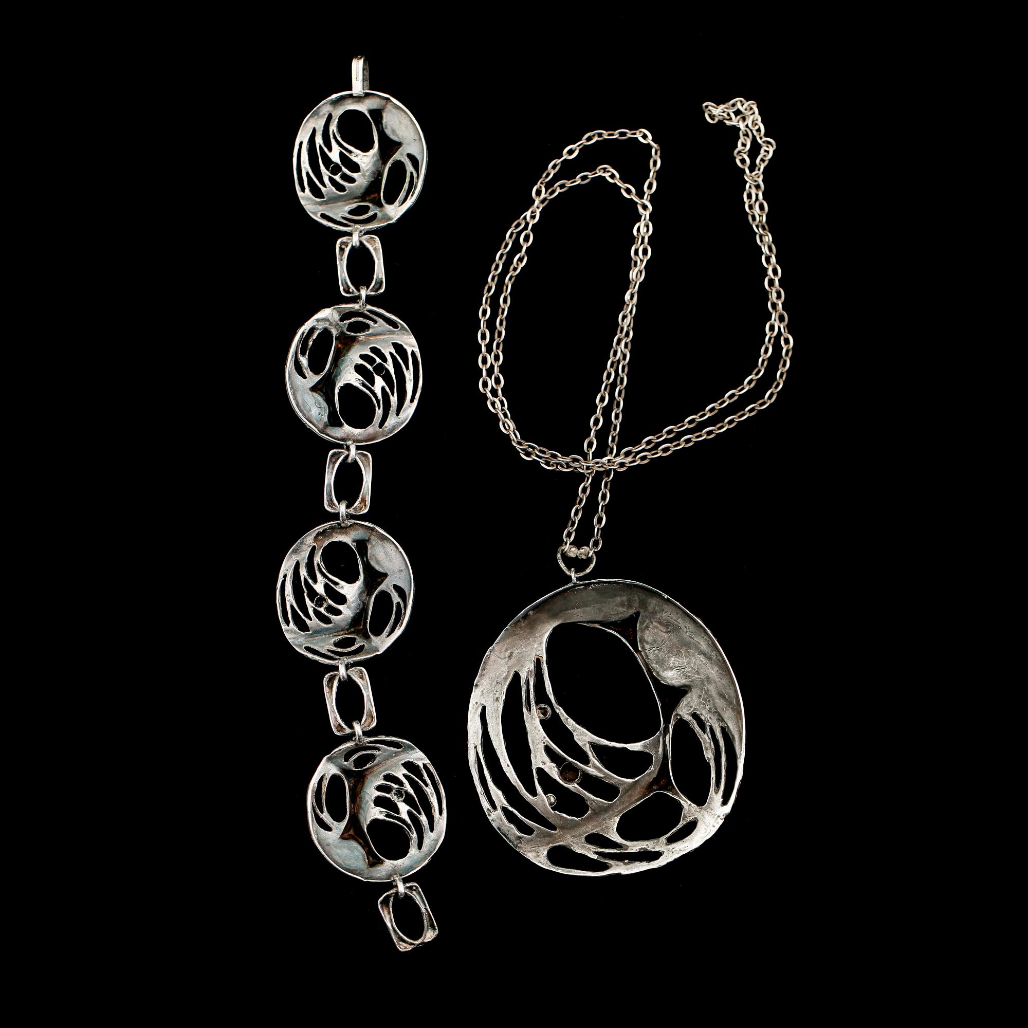 ARMBAND OCH COLLIER, sterlingsilver, Karl Laine, Finland.