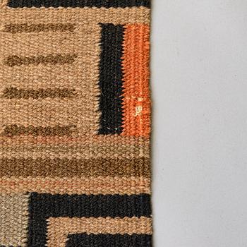 Impi Sotavalta, attributed, a 1930s Finnish flat weave carpet for Kodiksamin Mattokutomo.  Circa 295x190 cm.