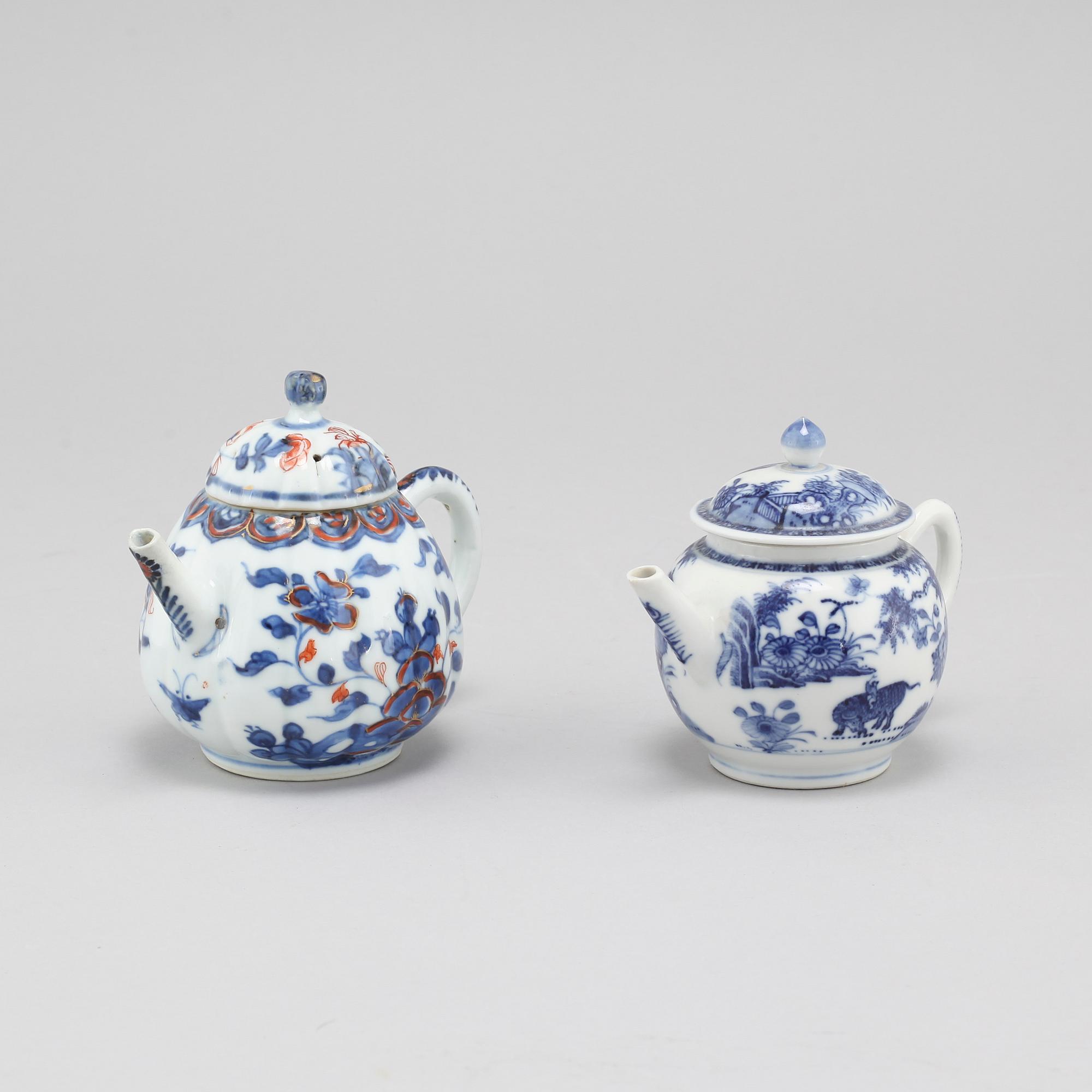 Two late 18th century porcelian chinese teapot.