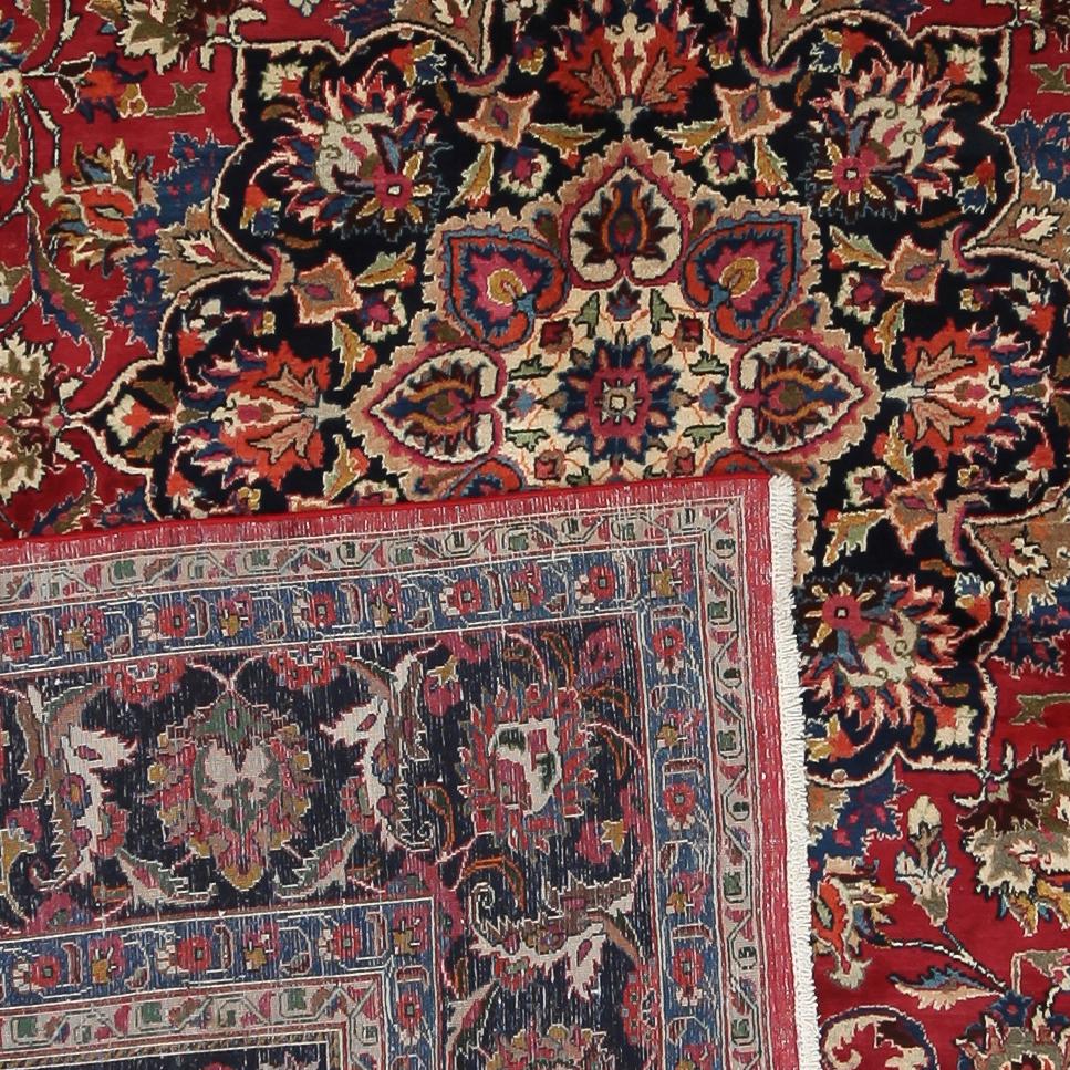 MATTA, Meshed, 392 x 310 cm.