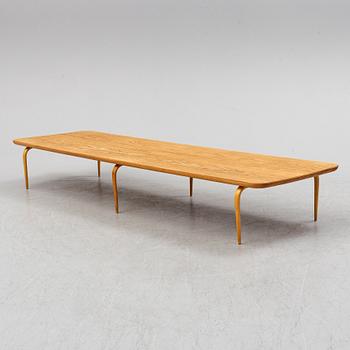 A 'Annika' bench / coffee table by Bruno Mathsson, Firma Karl Mathsson, Värnamo, Sweden 1968.