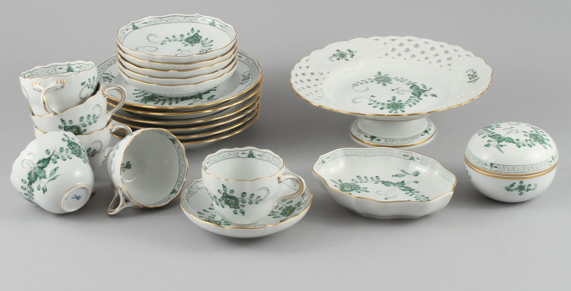 SERVISDELAR, 15 st, porslin, Meissen, 1900-talets andra hälft.