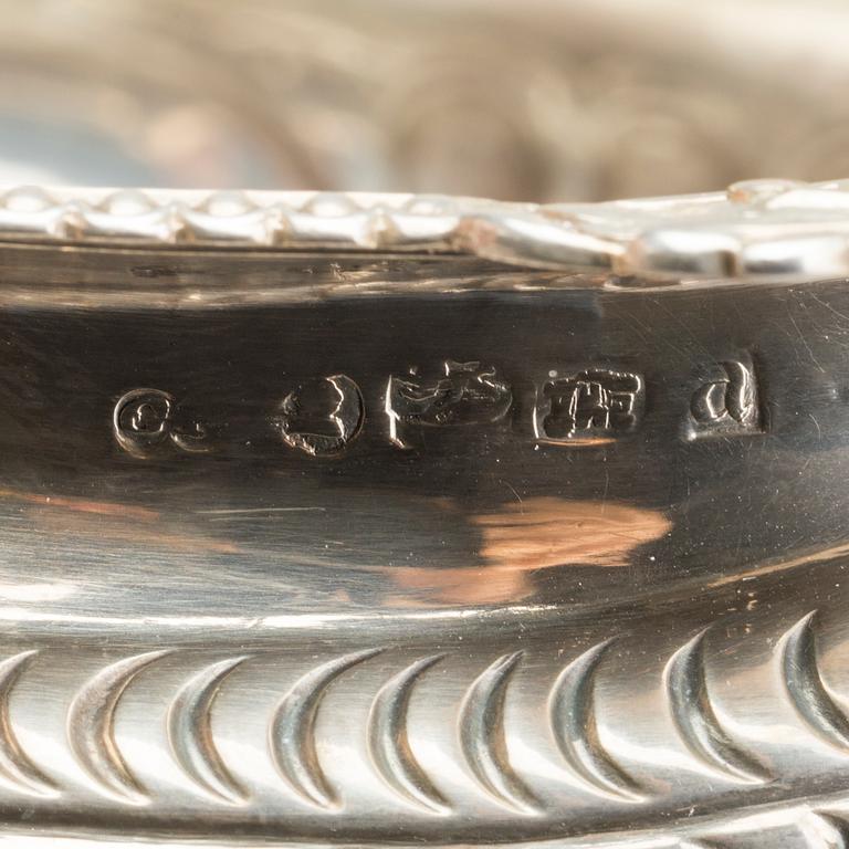 An English silver suger bowl mark of unknown Exeter 1817, height ca 12,5, weight ca 264 gr.