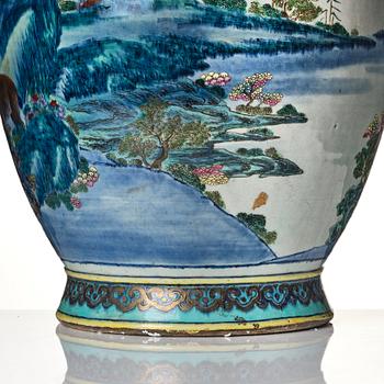 A large famille rose vase, Qing dynasty, circa 1800.