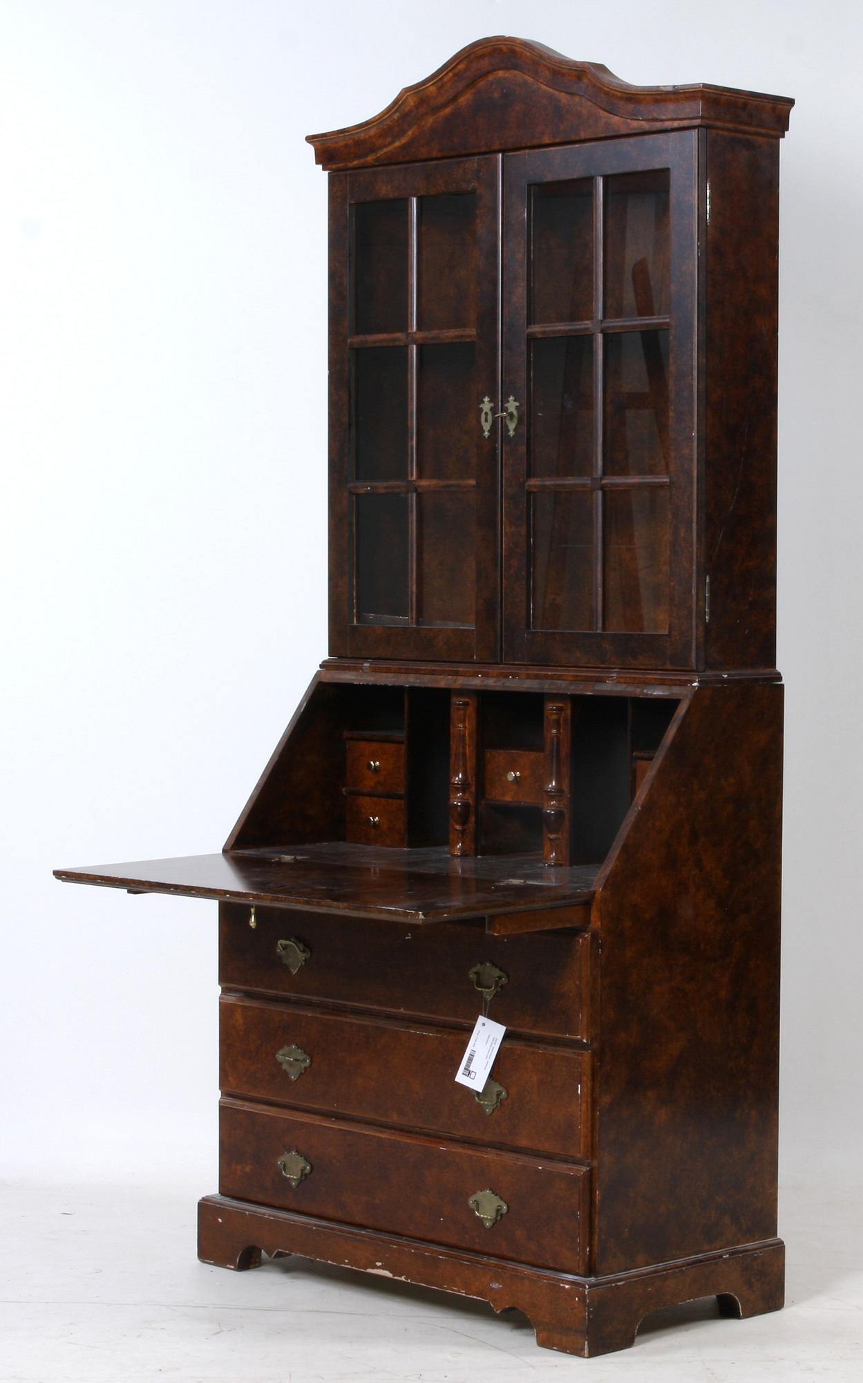 SKRIVSKÅP, rokokostil, 1900-talets andra hälft.