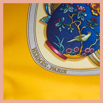 SCARF, "Qu'Import le Flacon", Hermès.