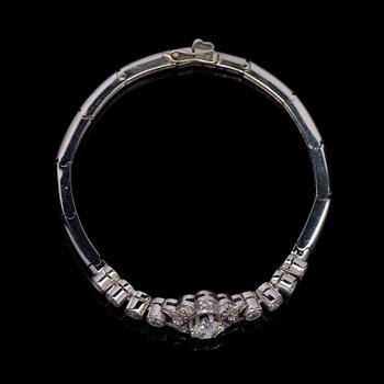 ARMBAND, briljantslipade diamanter, 18K vitguld. Hallbergs Guldsmeds Ab, Stockholm 1961.