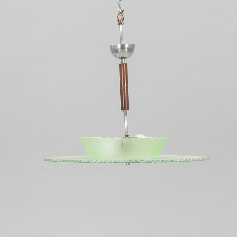 TAKLAMPA, 1940-tal. Höjd 50, diam 59 cm.