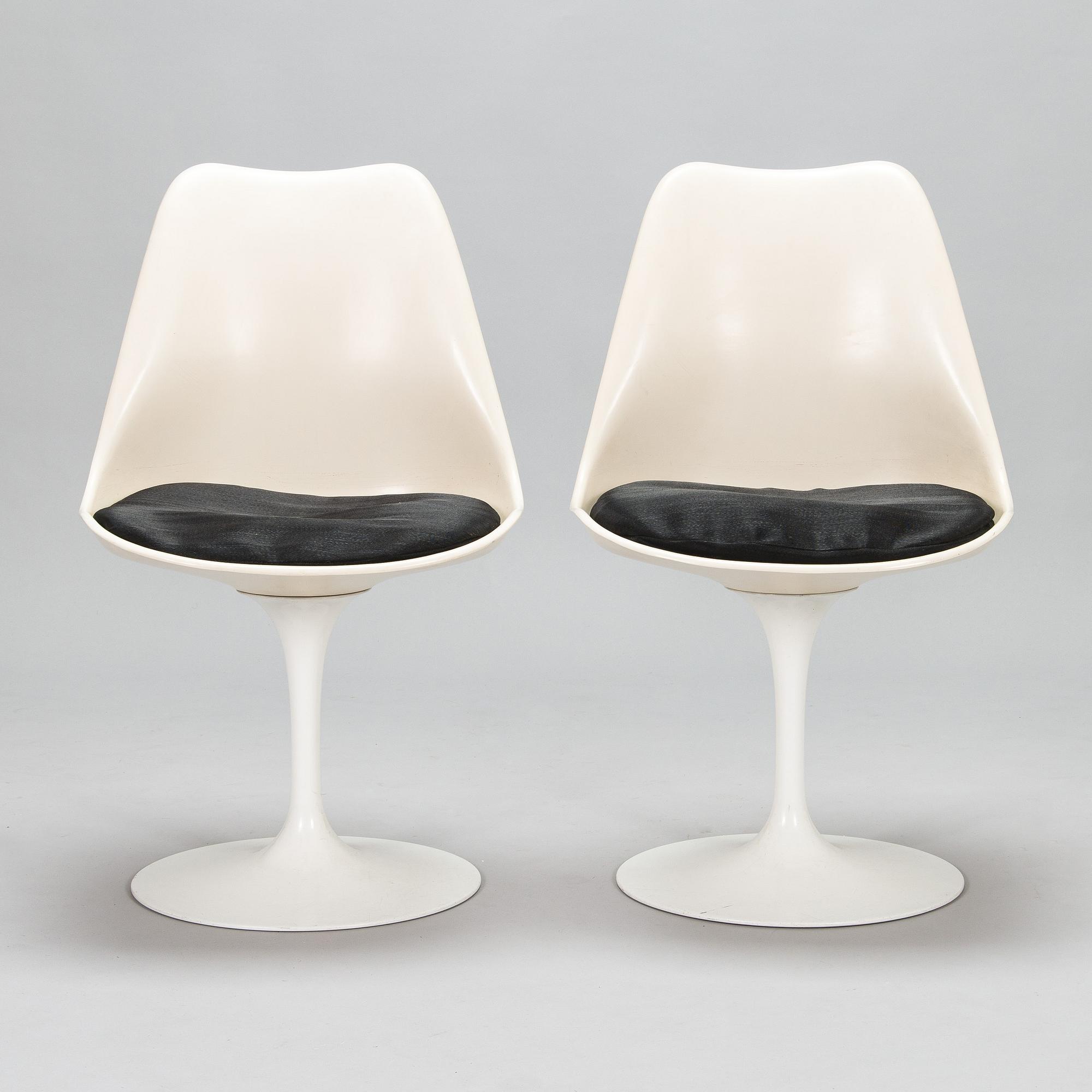 Eero Saarinen, "Tulip", bord och stolar, 6 st, 1970-tal.