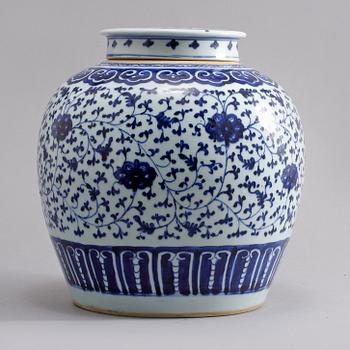 BOJAN, porslin, Kina, Qianlong, 1736-1795.
