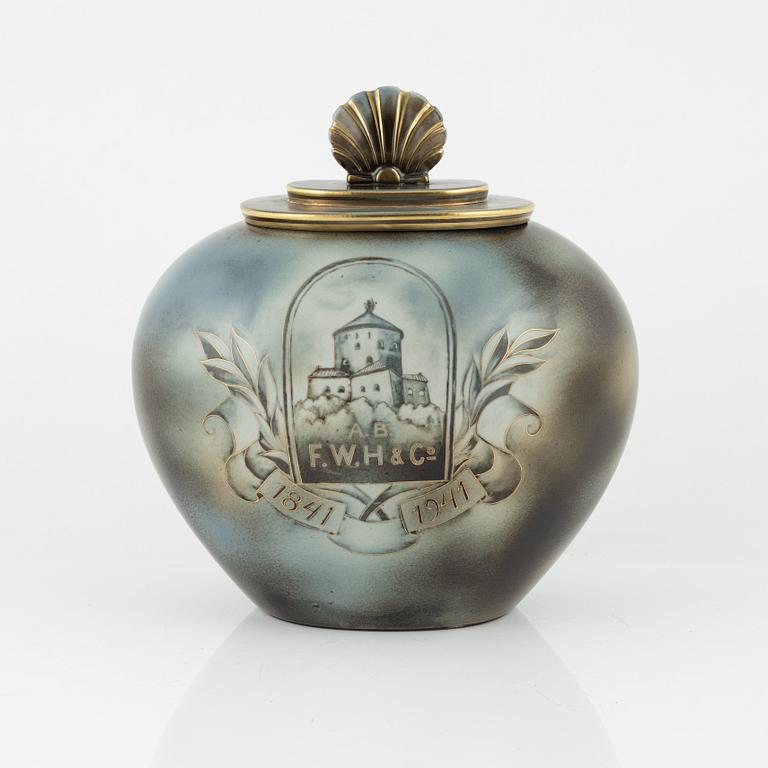 Gunnar Nylund, a lidded 'Flambé' urn, Alp Lidköping, Rörstrand, Sweden 1940's.