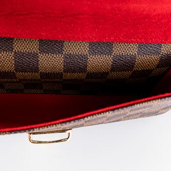 Louis Vuitton, a Damier Ebene 'Ravello GM' bag.