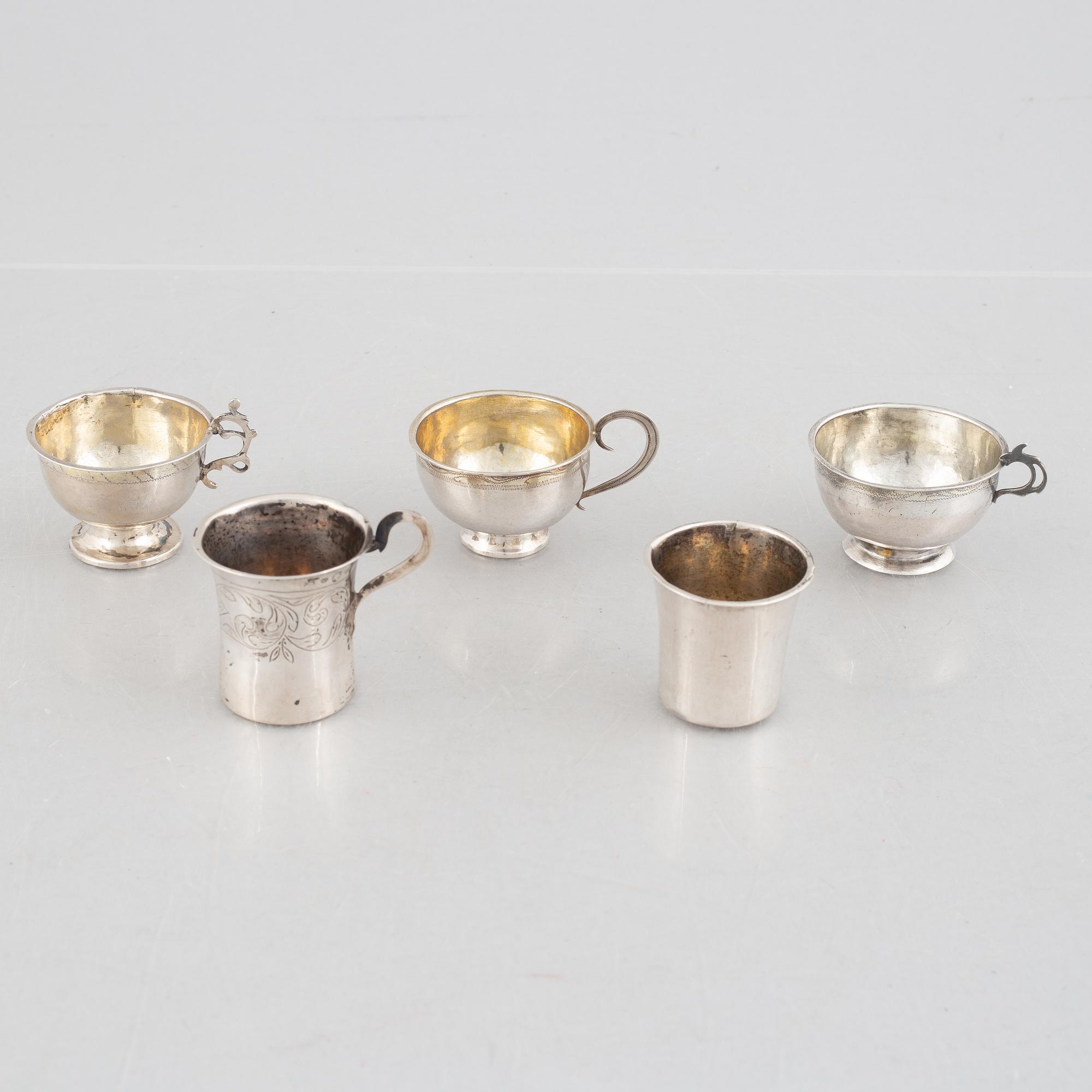 Five silver cups, 18th/19th Century.