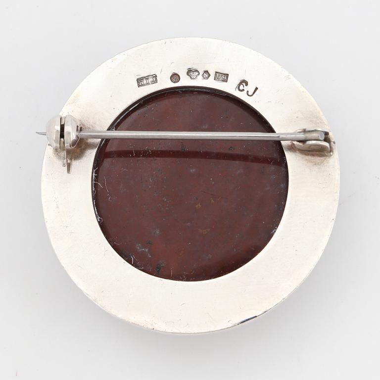 CECILIA JOHANSSON, brosch med cabochonslipad jaspis, Göteborg, 1971.
