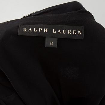 A skirt, topp and a blause by Ralph Lauren.