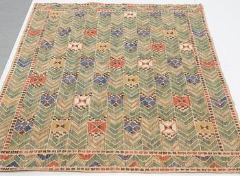 Märta Måås-Fjetterström, Draperi, "Rågen", inplock på linnebotten, 
ca 198 x 135,5 cm, signerat AB MMF.