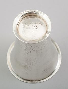 BÄGARE, silver, Henrik Nourin, Norrköping 1762. Vikt ca 41 gram.