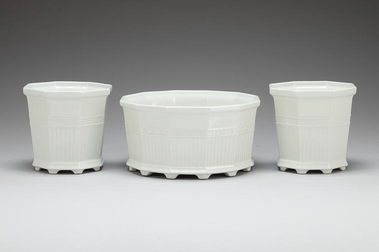 YTTERFODER, 3 st, porslin, "Waldemarsudde", Gustavsberg, formgivna 1915.