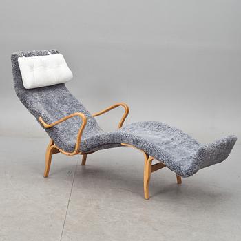 VILSTOL. Liggstol "Pernilla 3" design Bruno Mathsson. Brännmärkt.
