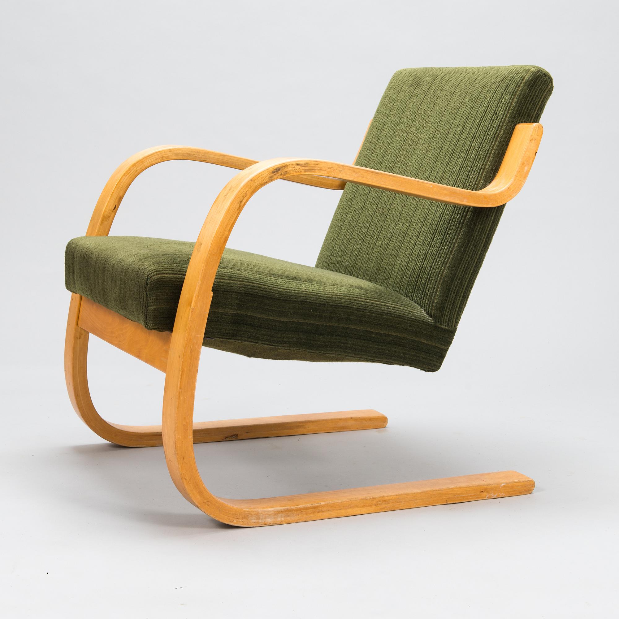 Alvar Aalto, A 1930's/1940s '34/402' armchair for  O.Y. Huonekalu- ja Rakennustyötehdas A.B. Finland.