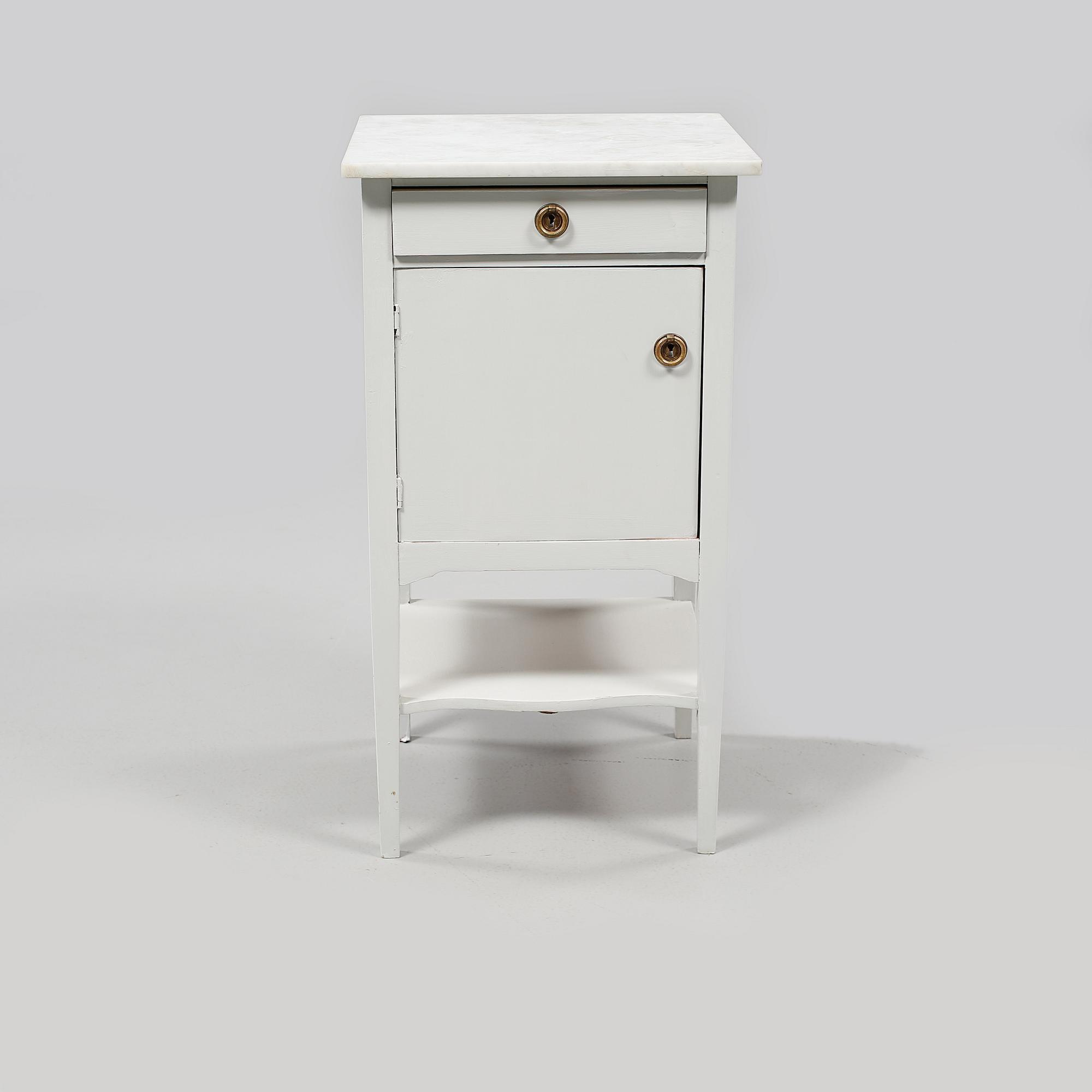SÄNGBORD, 1900-talets första hälft.