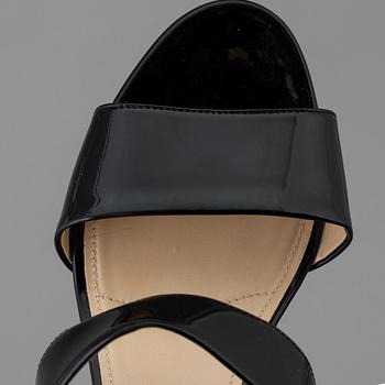 PRADA, sandaletter, storlek 38.