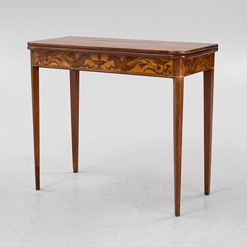 A games table, 19th century.