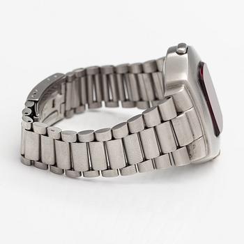 Pulsar, wristwatch, 40 x 32 mm.