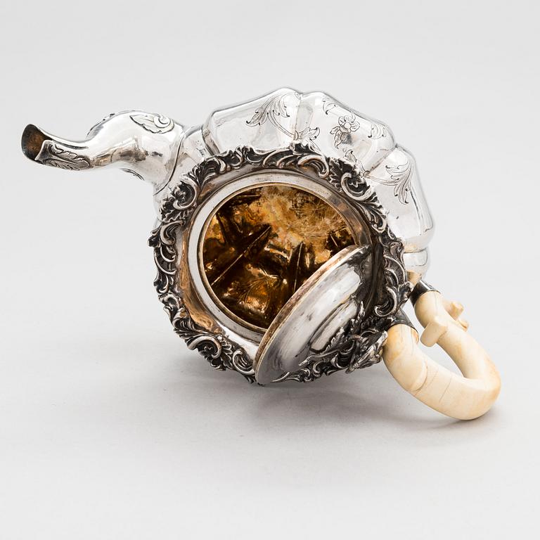 Tekanna, silver, Moskva Ryssland 1846. Oidentifierad mästare, I.C.