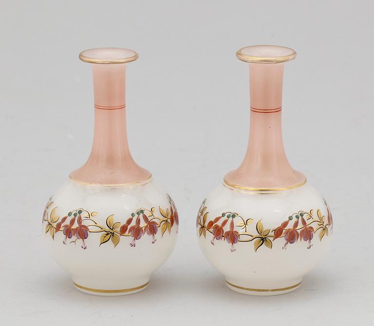 VASER ett par, glas, Baccarat, 1800/1900-tal.