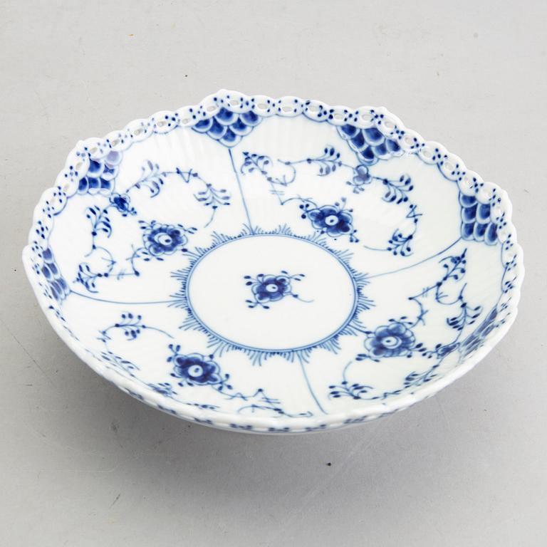 Servis 25 dlr Musselmalet Helblonde Royal Copenhagen Danmark 1900-talets senare del porslin.
