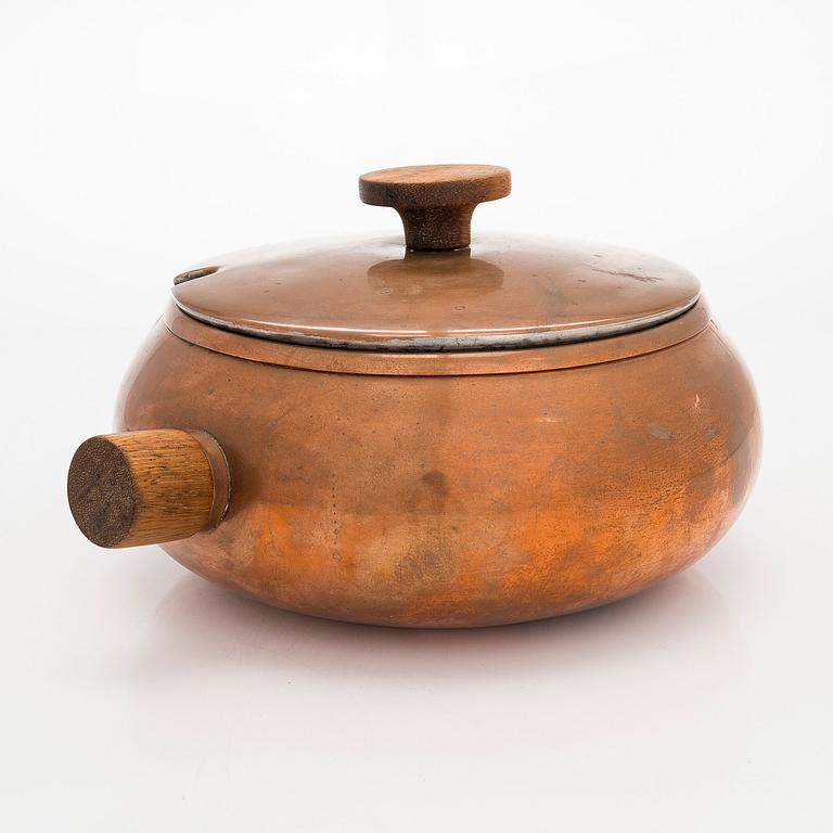 Maija Heikinheimo, a mid-20th-century copper bowl with lid, manufacturer Valaistustyö for Artek.