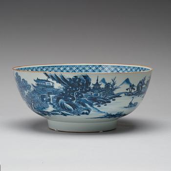 A blue and white punch bowl, Qing dynasty, Qianlong (1736-95).