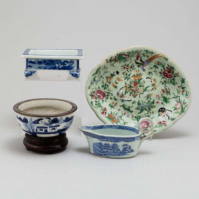 A blue and white bowl, sauceboat, pot and a canton dish, Qing dynasty, 19th century.