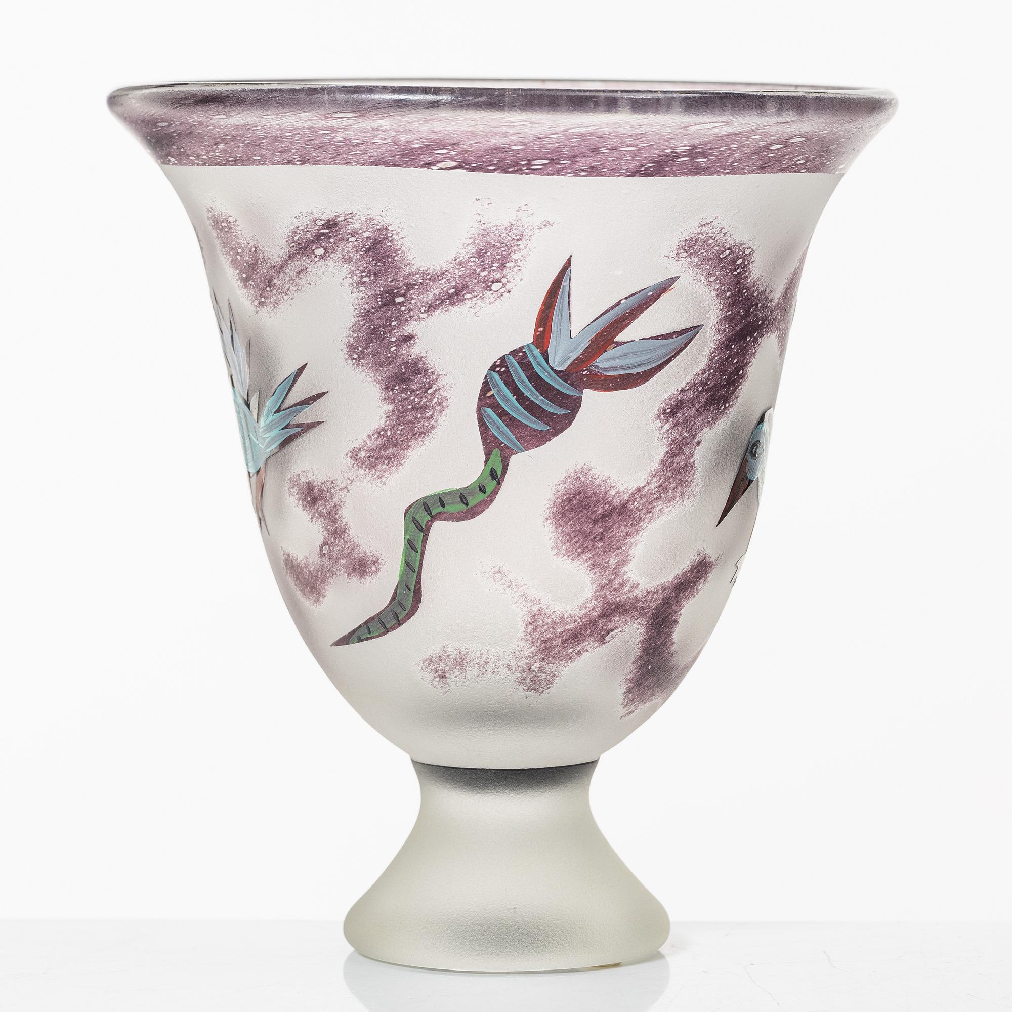 Ulrica Hydman-Vallien, a vase, Kosta Boda Studio.