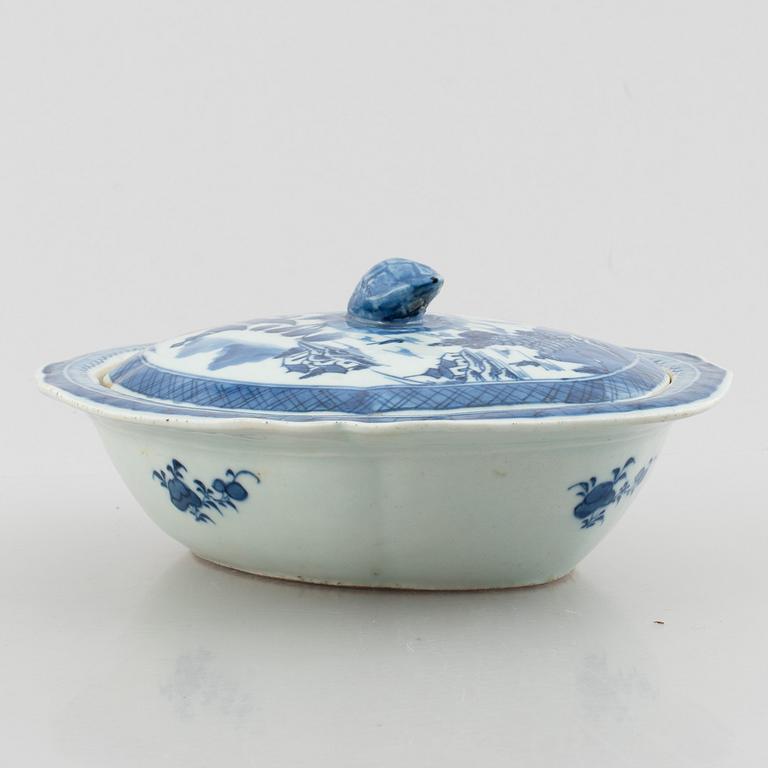 Parti porslin, 10 delar, kompaniporslin, Kina, Qingdynastin 1700-tal samt Jiaqing (1796-1822).