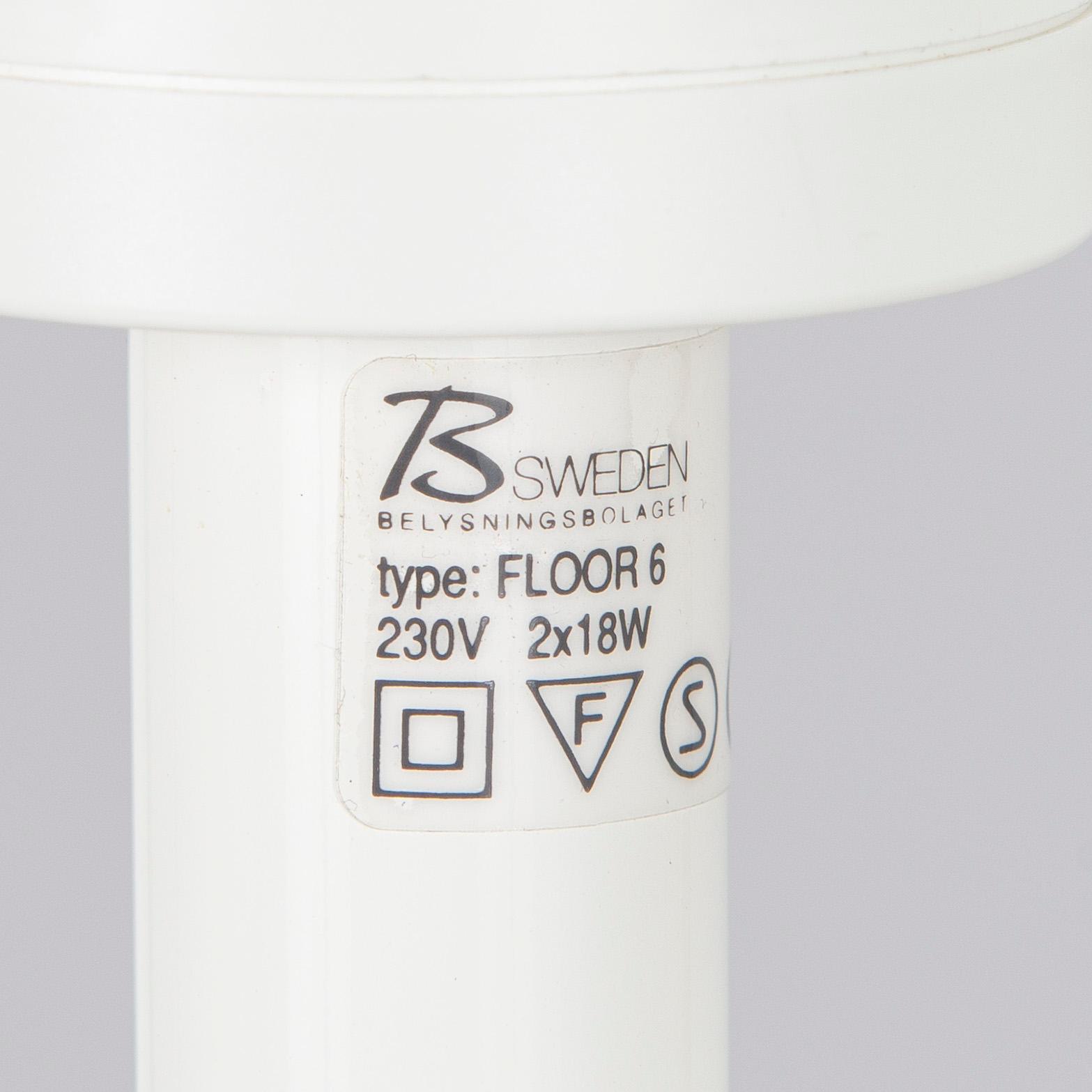 Anna Kraitz, lattiavalaisin "Anna's Golvlampa" Bsweden, Ruotsi.