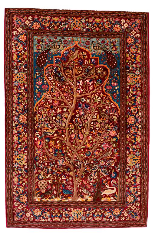 A rug, semi-antique Esfahan, so-called Ahmad, ca 213 x 140 cm.