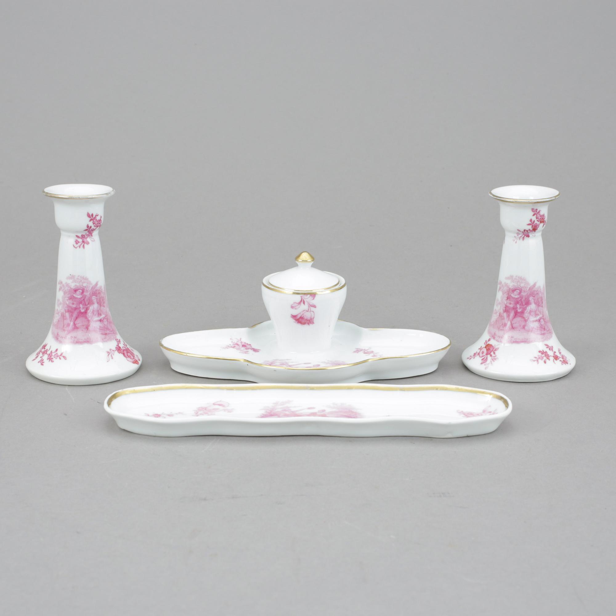 SKRIVBORDSSET, 4 delar, porslin, Beyer & Bock, 1900-tal.