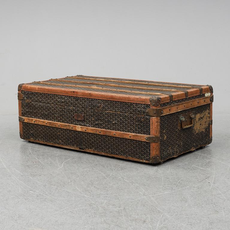 A Goyard vintage trunk from around 1900.